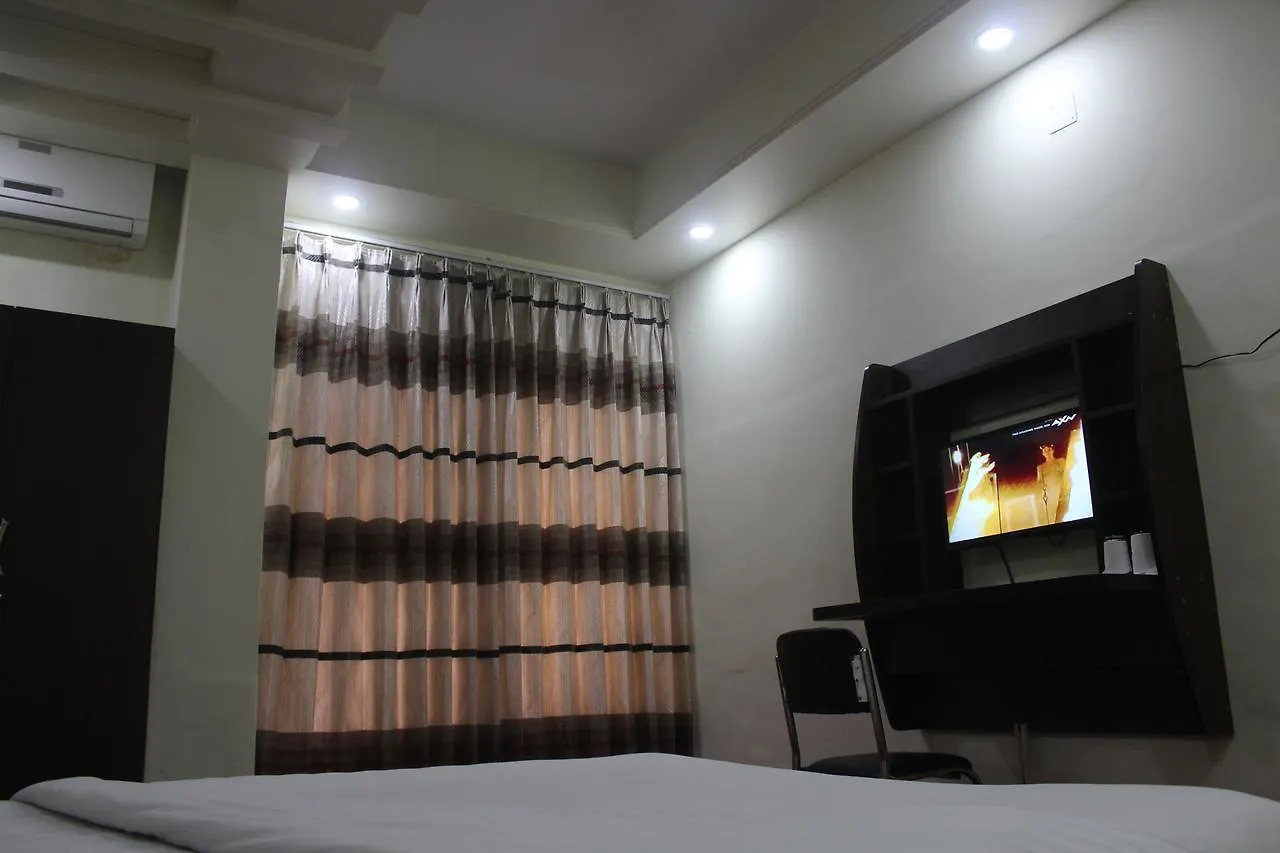 Sylcom Hotel 다카 3*,
