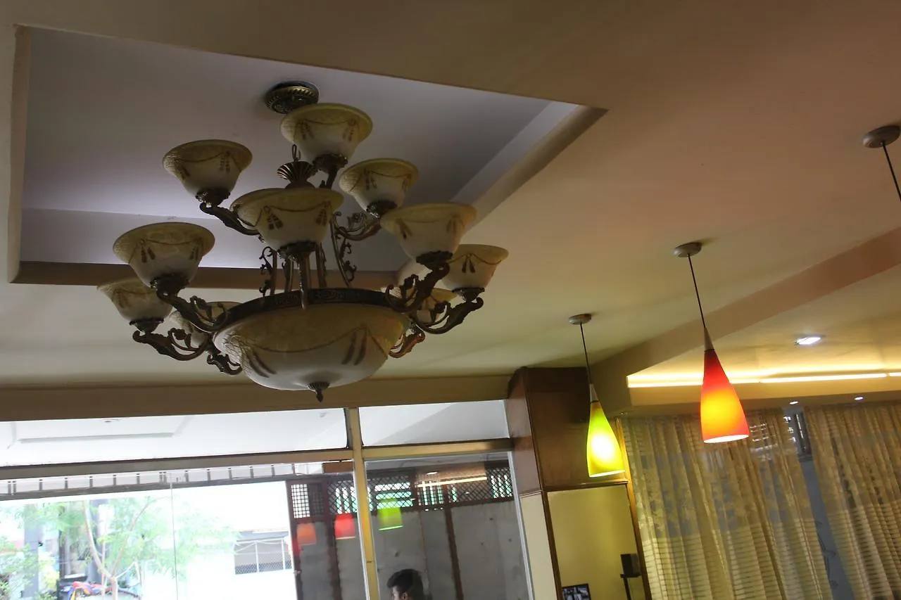 Sylcom Hotel 다카