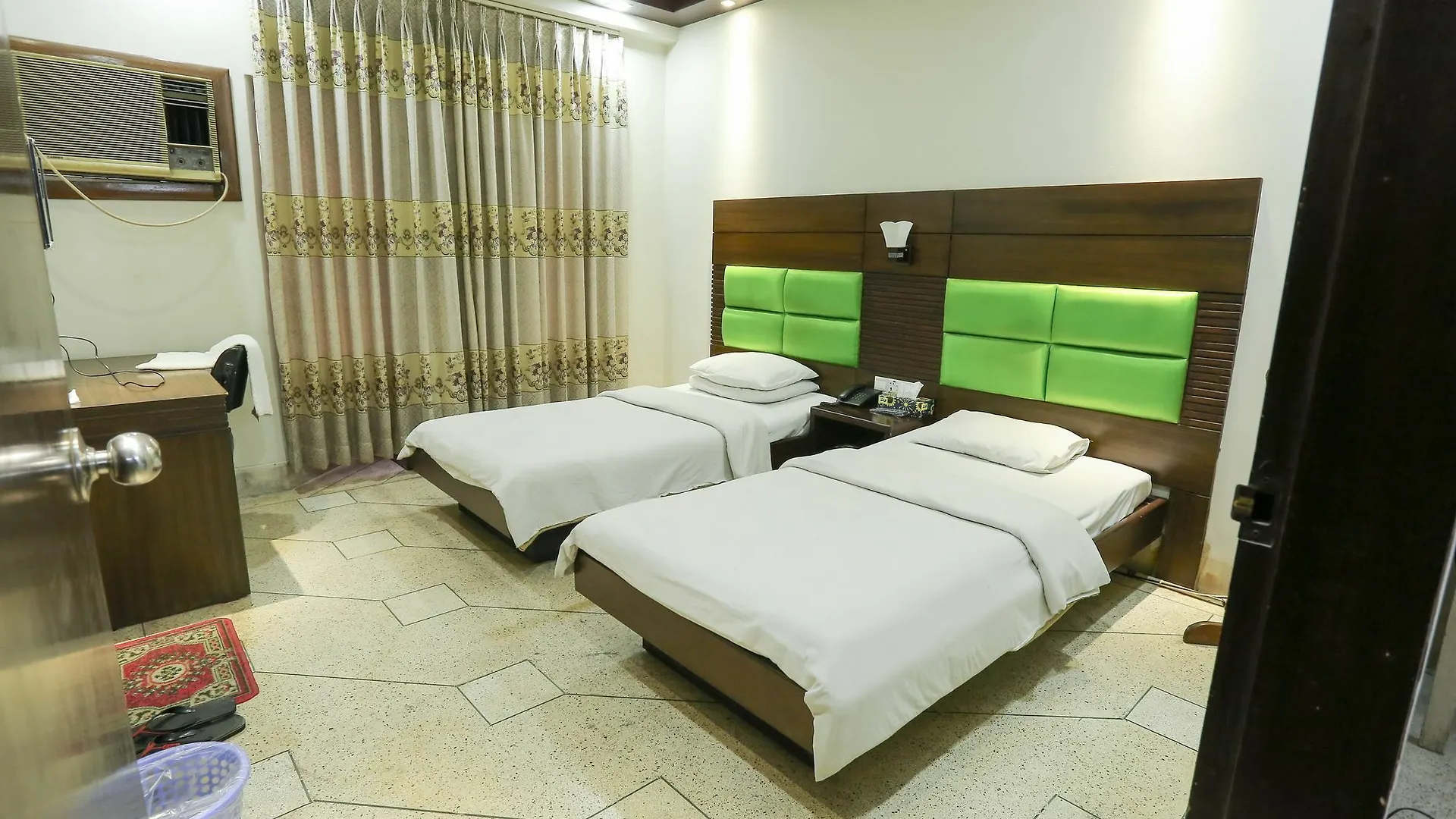 Sylcom Hotel 다카 3*,